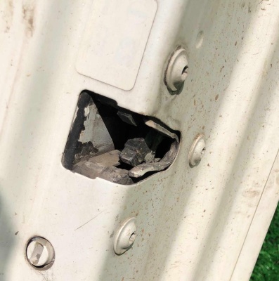 Замок задней правой двери Hummer H2 2003-2007 15816391 ; 15182171 ; 15134816 ; 15254039