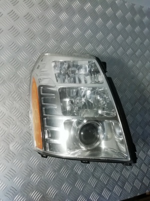 Фара передняя правая  Cadillac Escalade 2006-2014; 25897649; 25809364; 15200047; 15916968