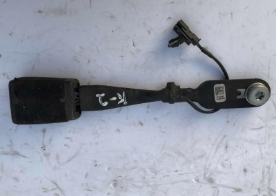Замок ремня безопасности пассажирский Cadillac Escalade 2015-2020 23142989