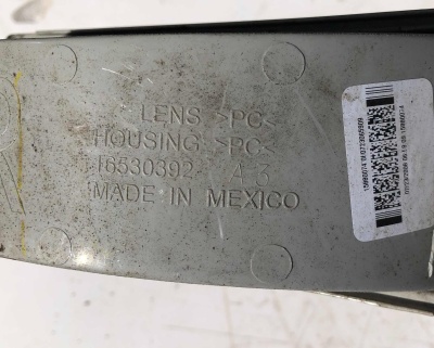 Габарит передний правый Chevrolet Express 2003-2018 15880074 ; 10395418 ; 15748585 ; 20772636 ; 22940754 ; 23284115 ; 84218438 ; 16530392