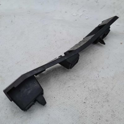 Кронштейн порога передний левый Ford Mustang 2015-2020 FR3Z 16A076 B; FR3B 16C067 AA/AB/AC