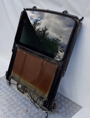 Люк Cadillac CTS 2002-2004 88892602; 25745653