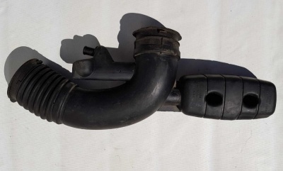 Патрубок воздушного фильтра Chevrolet Camaro 2009-2015 92229094; 92240658