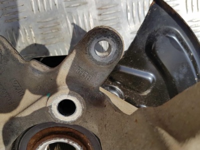 Кулак поворотный задний правый Ford Explorer 5 2011-2015 DB53 5B758 A; DB5Z 5B758 A