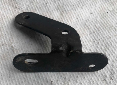 Кронштейн проводки рамы Cadillac Escalade / Tahoe 2000-2019 15045897 ; 15152702