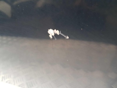 Капот (с дефектами) Cadillac Escalade 2006-2014 15945915; 15214287; 15939874; 15909480; 15891431; 15892669