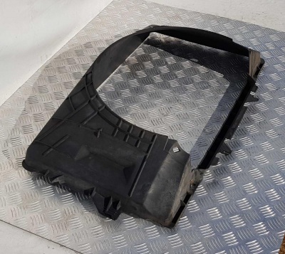 Диффузор вентилятора охлаждения Ford Expedition 2003-2006 4L1Z 8146 BA; 5L14 8L604