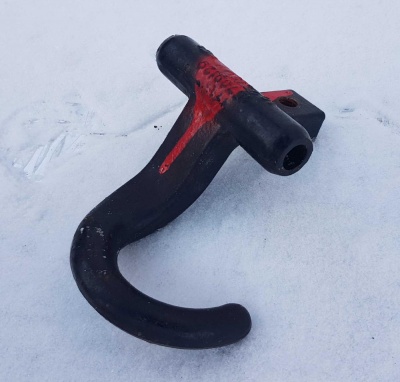 Крюк буксировочный передний левый Chevrolet Tahoe 1999-2006 15709129; 12474005