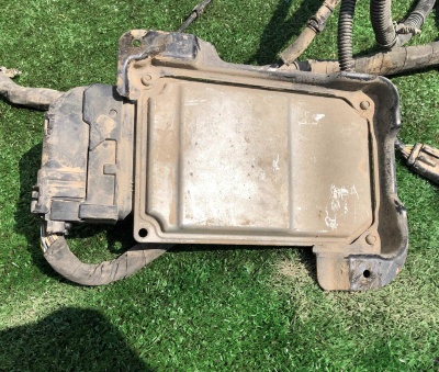 Блок управления пневмоподвеской Cadillac Escalade / Tahoe 2015 23201678