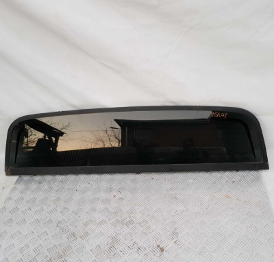 Кузовное стекло заднее Chevrolet Avalanche 2007-2013 93439995; 15086432; 93439994; 15086433; 15077101