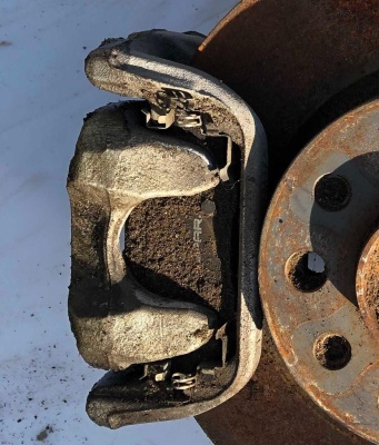 Суппорт задний левый Jeep Renegade 2015-2021 68263130AA