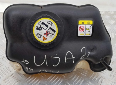 Расширительный бачок Ford Mustang 2004-2014 4R33 8A080 AE