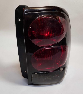 Фонарь задний правый Chevrolet TrailBlazer 15131579