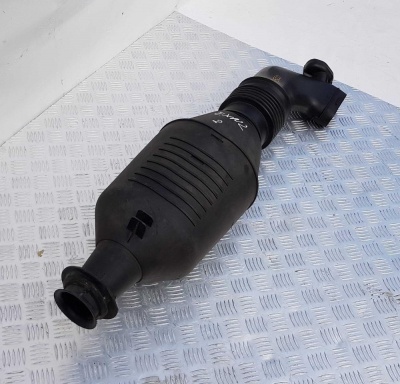 Патрубок воздушного фильтра Ford Expedition 2004-2006 5L7Z 9F721 AA; 5L74 9F765