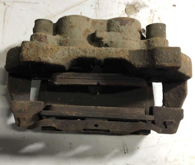 Суппорт передний правый Jeep Grand Cherokee WK2 2011-2019 68138842AA